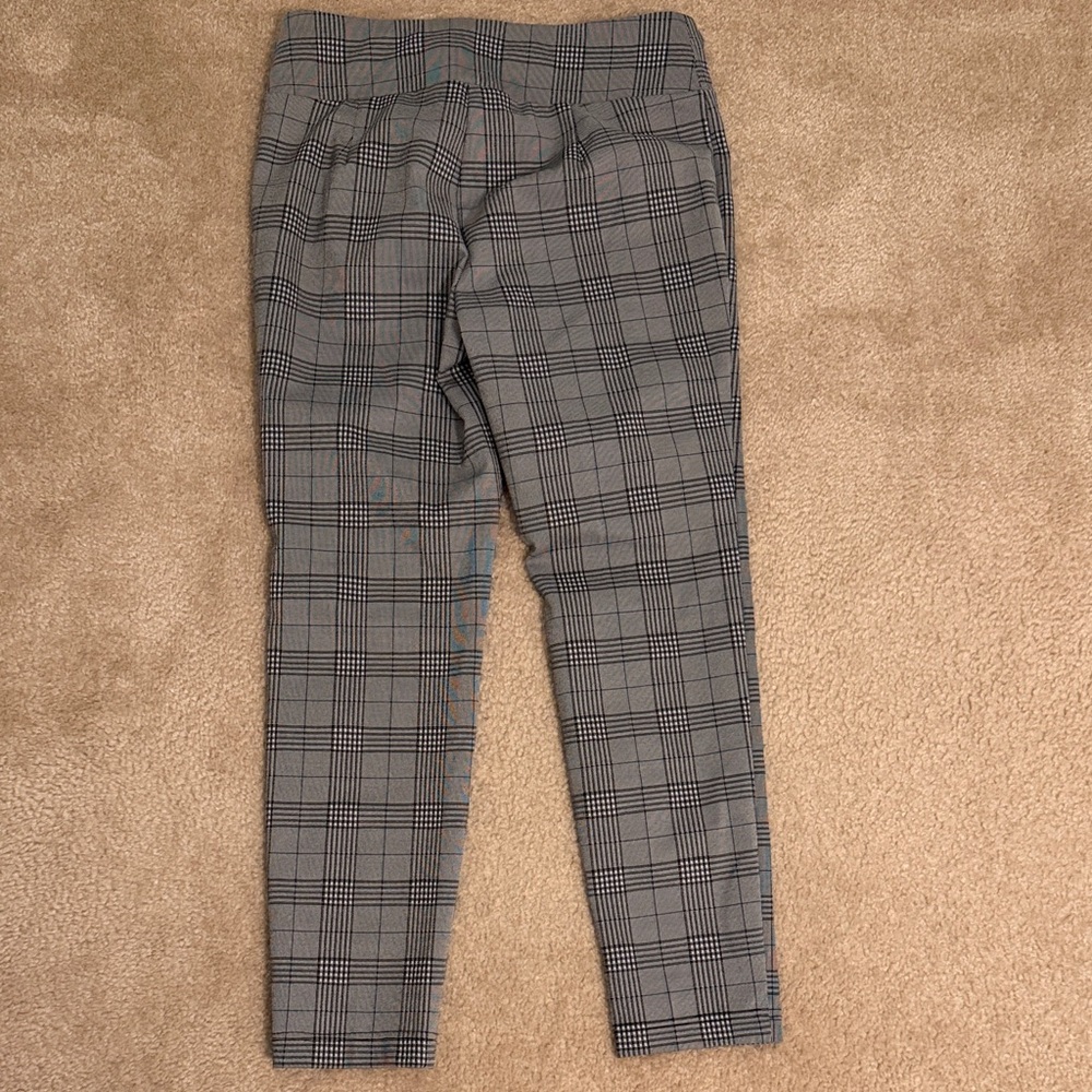 Soho Apparel Ltd Gray Plaid Pants Medium - Picture 7 of 7